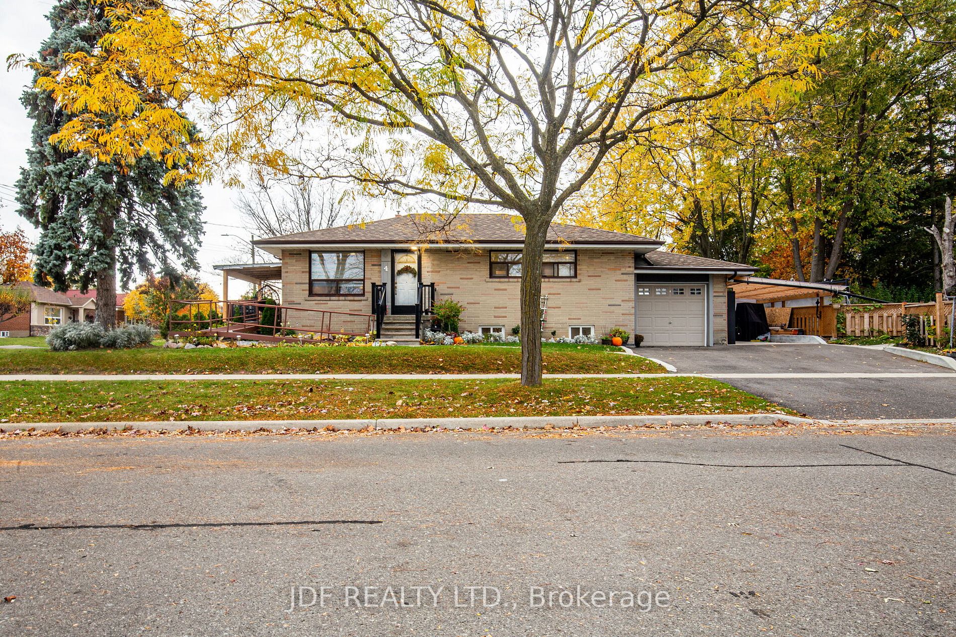 Detached house for sale at 4 Daysland Rd Toronto Ontario