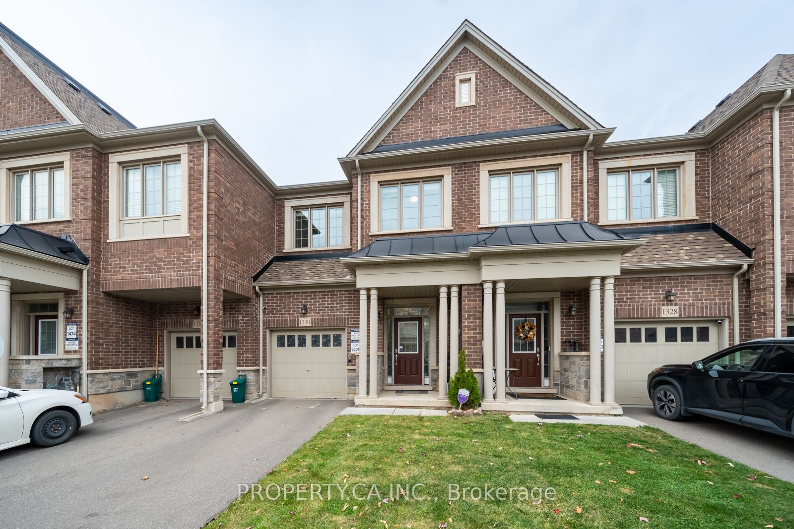 Att/Row/Twnhouse house for sale at 1330 Restivo Lane Milton Ontario