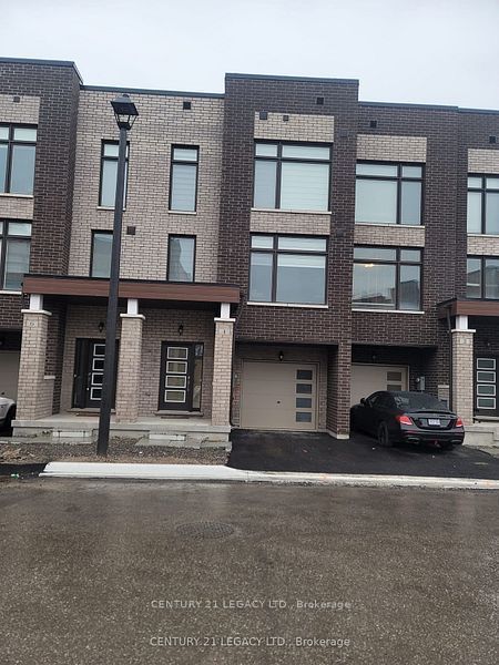 Att/Row/Twnhouse house for sale at 4 Queenpost Dr Brampton Ontario