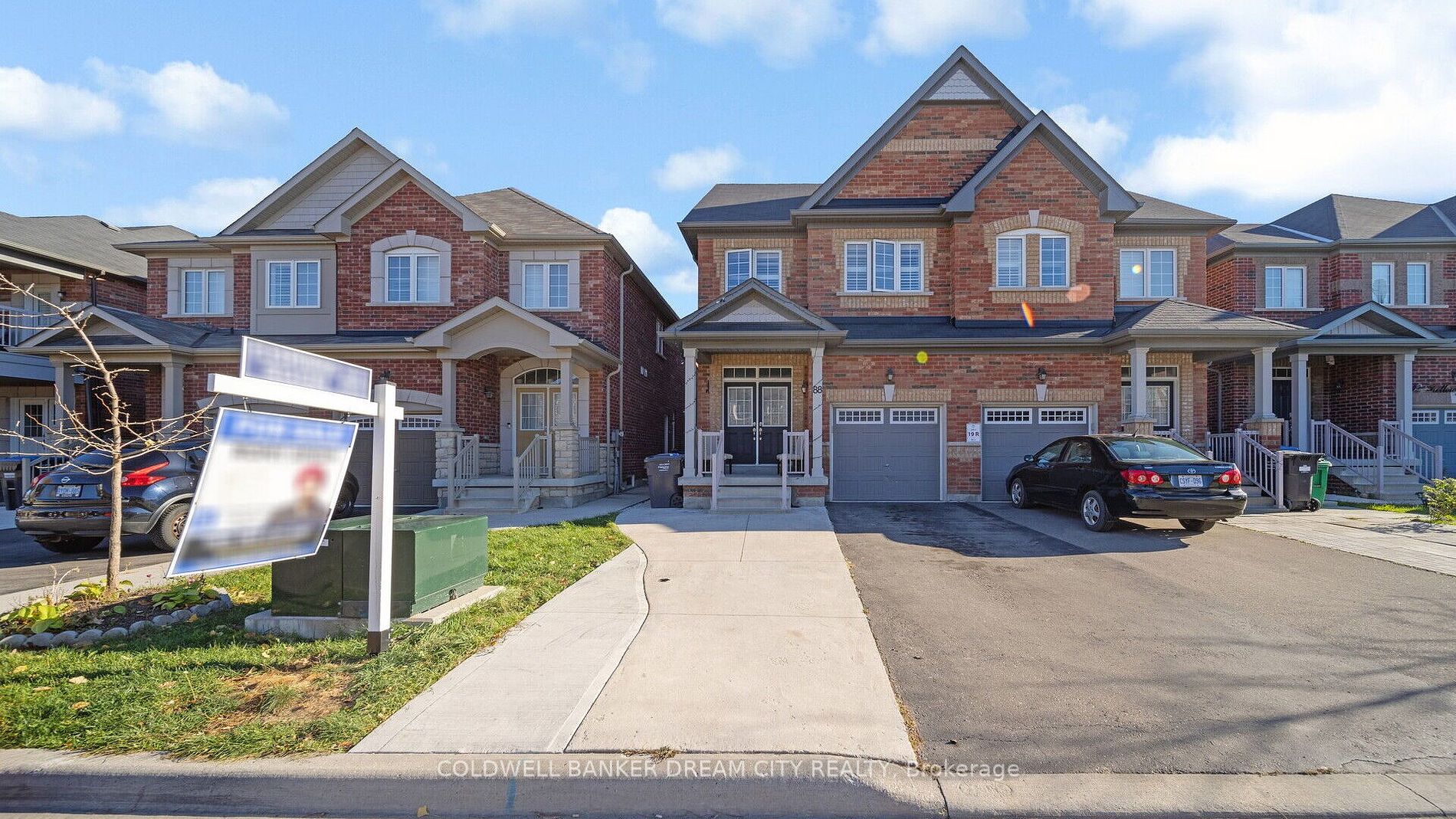 Semi-Detached house for sale at 88 Hollowgrove Blvd Brampton Ontario