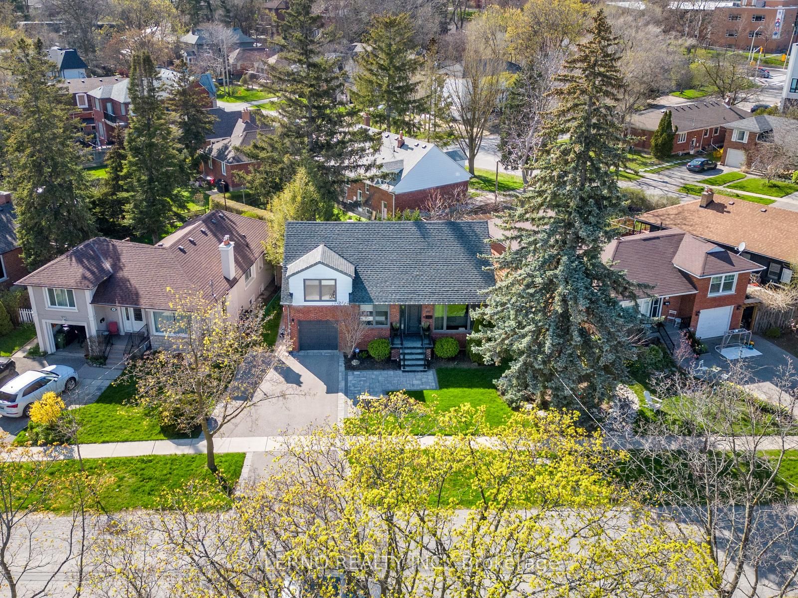 Detached house for sale at 20 Cedarcrest Dr Toronto Ontario