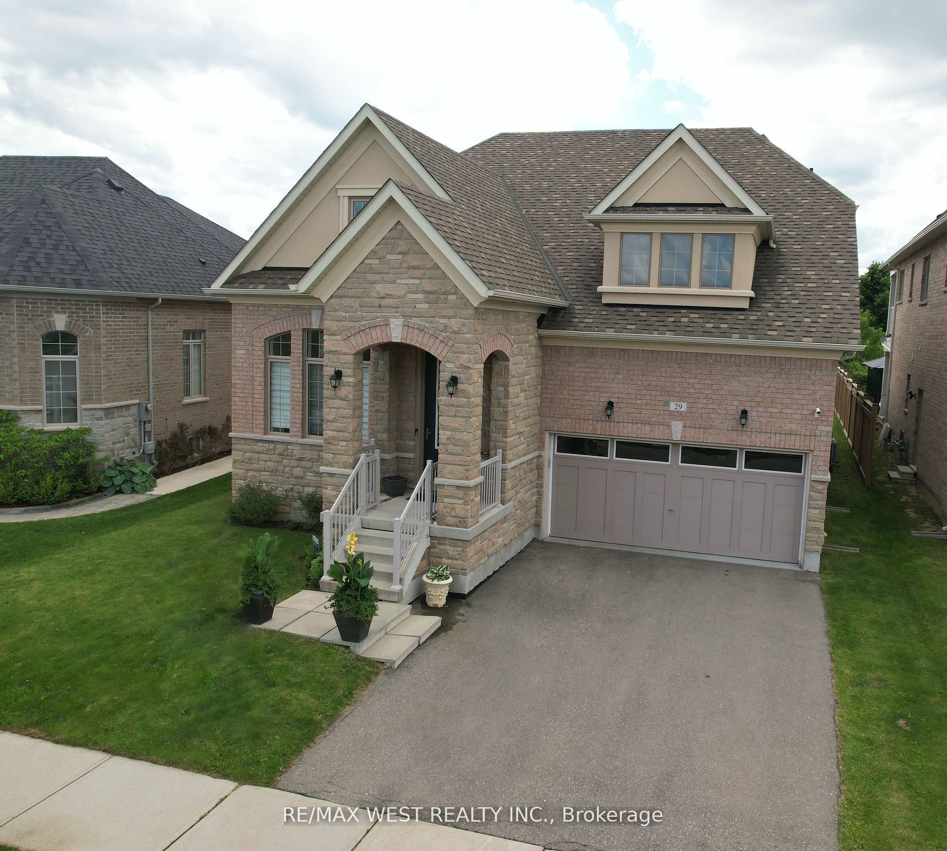 Detached house for sale at 29 NorthWest Crt Halton Hills Ontario