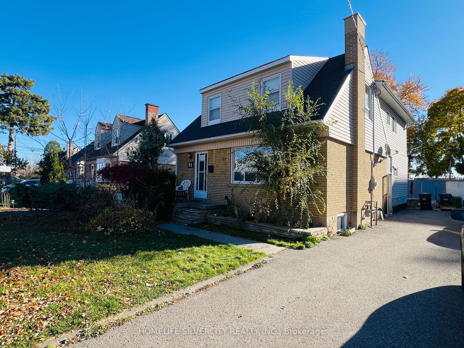 Detached house for sale at 91 McCaul St Brampton Ontario