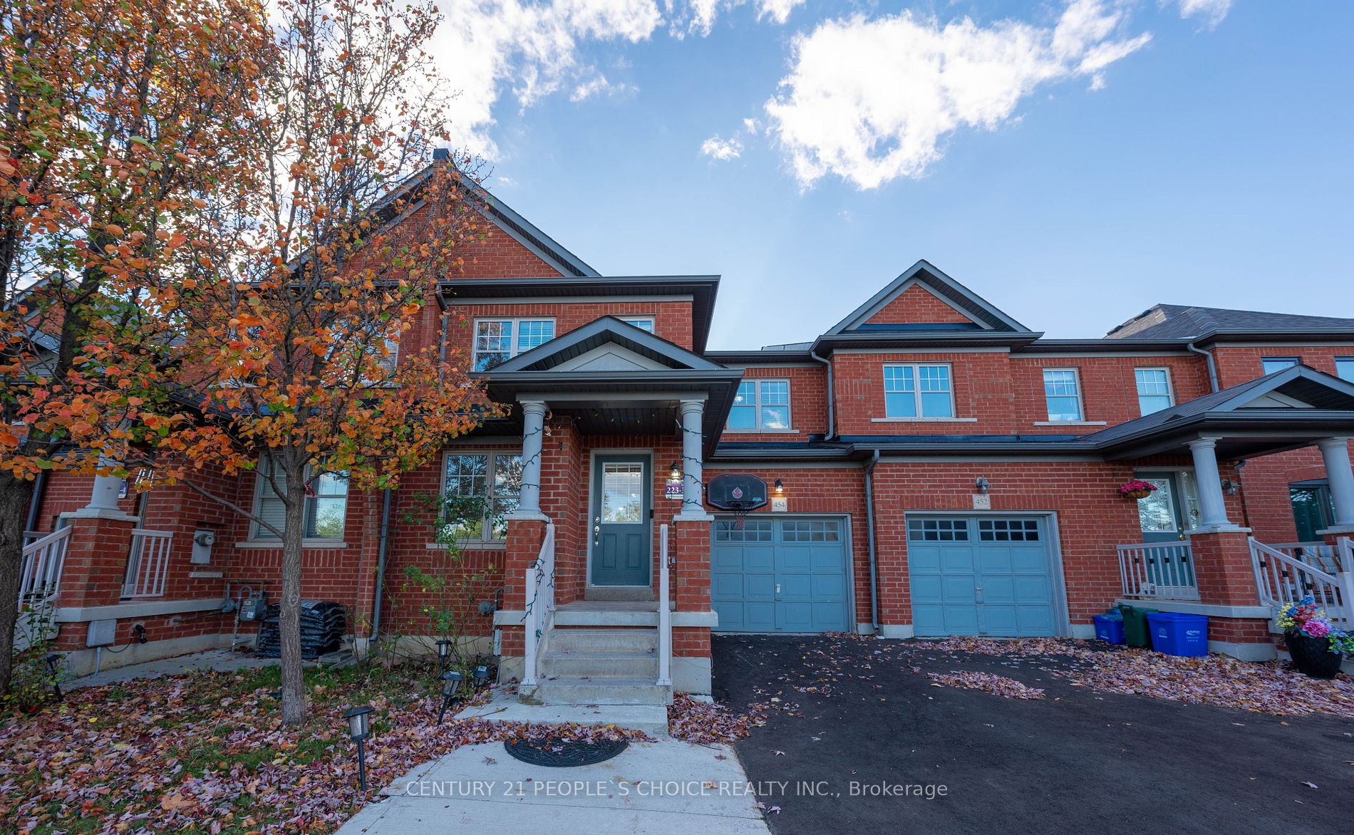 Att/Row/Twnhouse house for sale at 454 Duncan Lane Milton Ontario