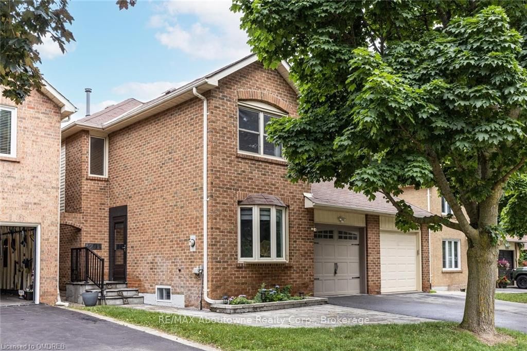 Att/Row/Twnhouse house for sale at 1204 POTTERS WHEEL Cres Oakville Ontario