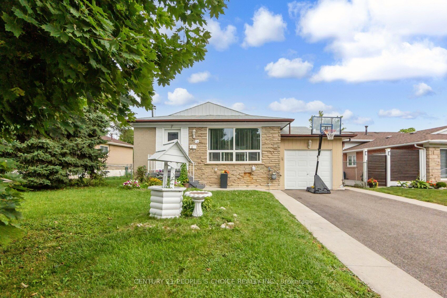 Detached house for sale at 18 Northwood Dr Brampton Ontario