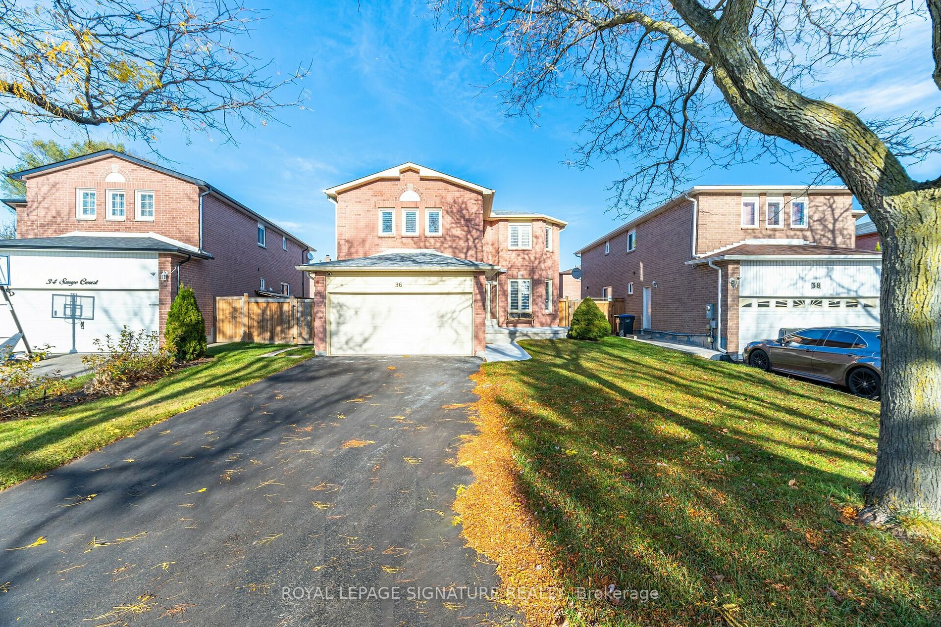 Detached house for sale at 36 Smye Crt Brampton Ontario