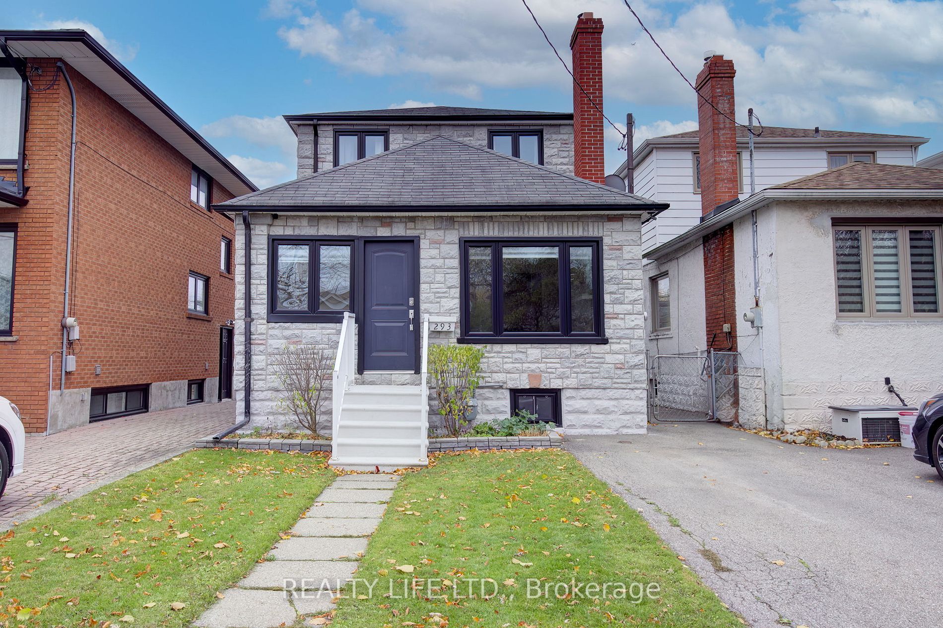 Detached house for sale at 293 Melrose St Toronto Ontario