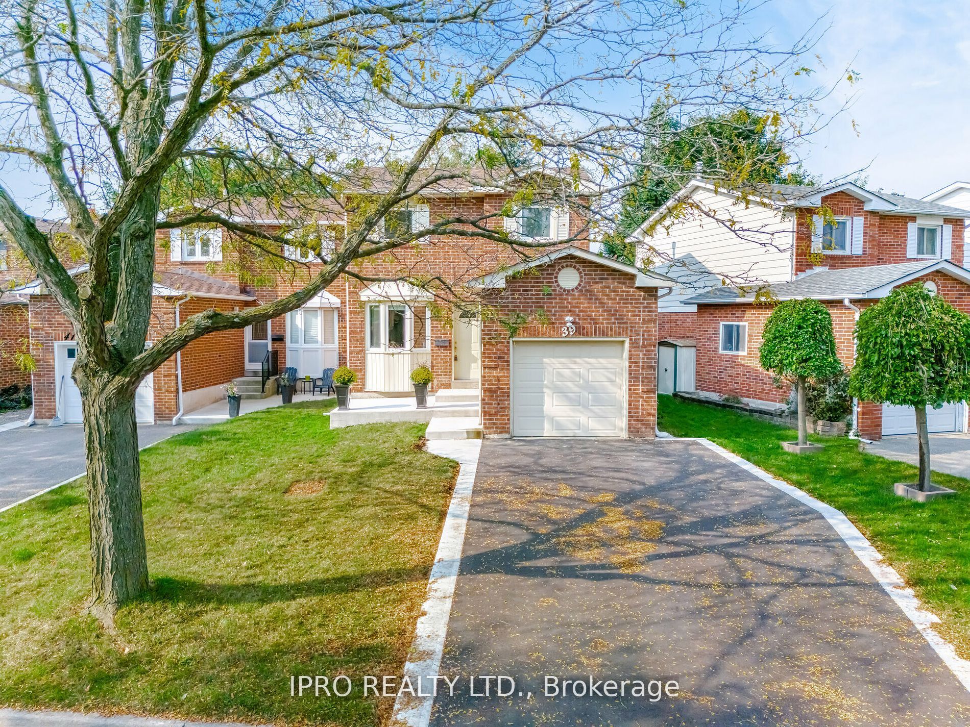 Detached house for sale at 39 Lakecrest Tr Brampton Ontario