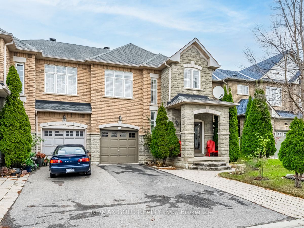 Semi-Detached house for sale at 15 Royal Vista Rd Brampton Ontario