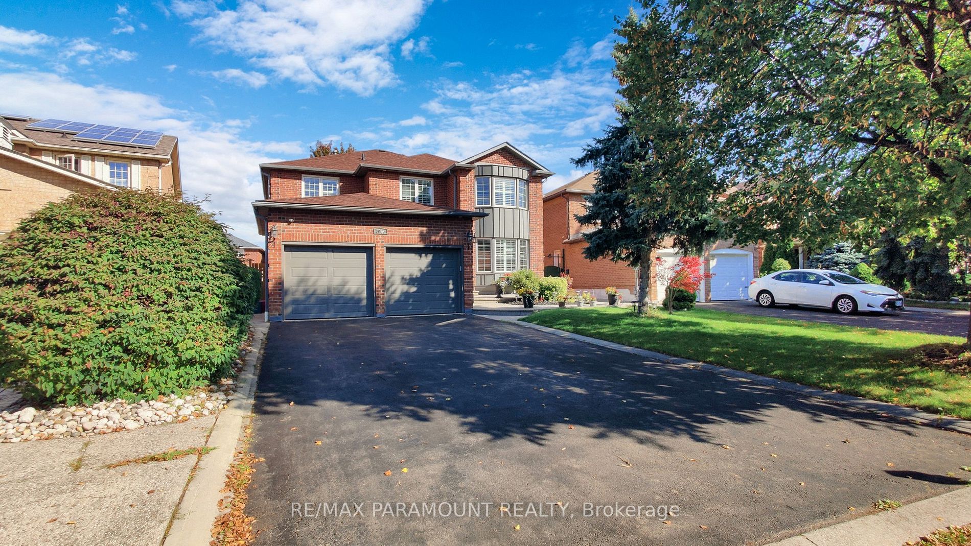 Detached house for sale at 3960 Chadburn Cres Mississauga Ontario