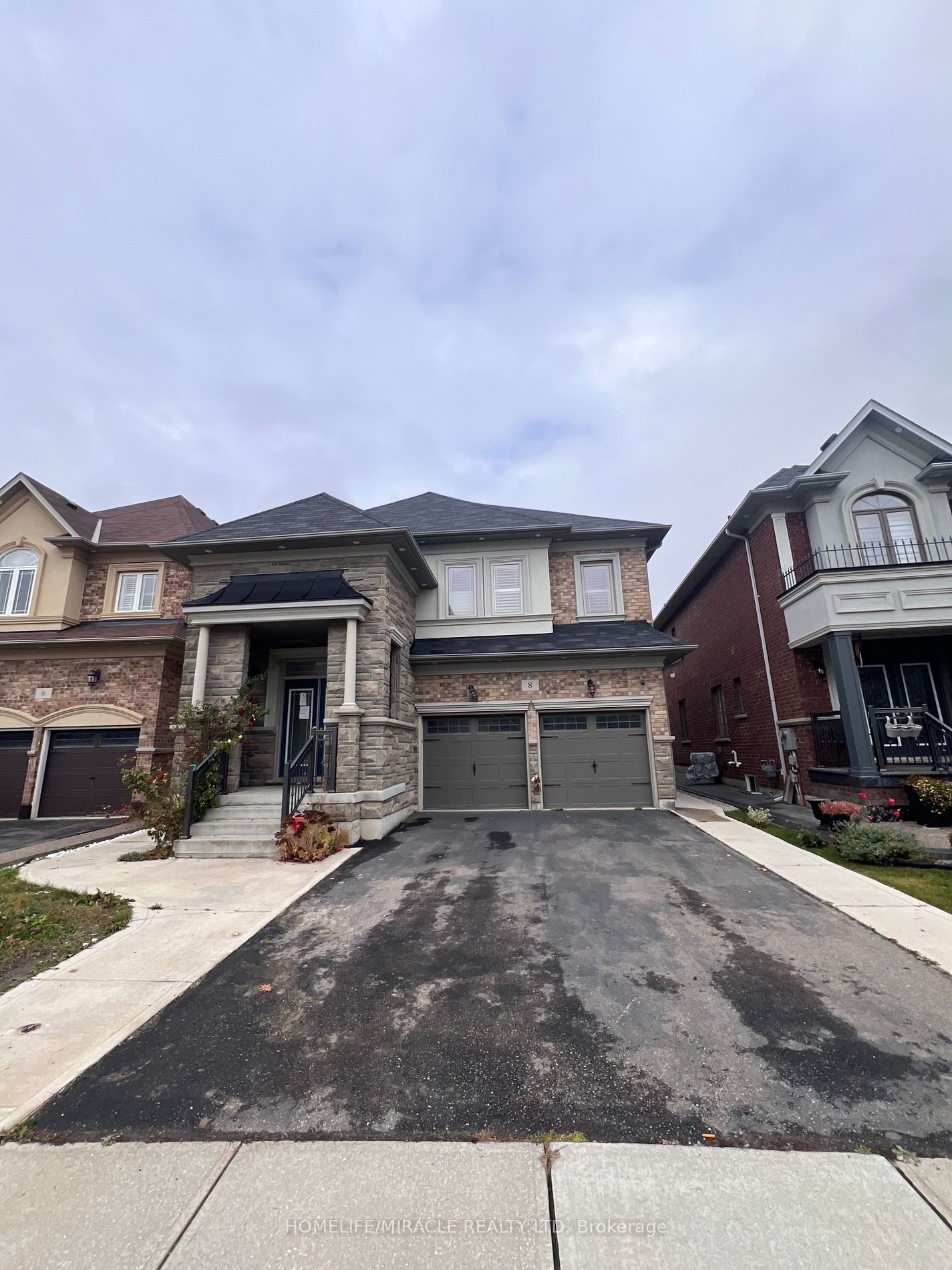 Detached house for sale at 8 Arda Cres Brampton Ontario