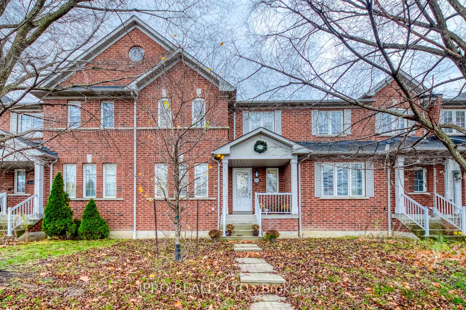 Att/Row/Twnhouse house for sale at 6028 Silken Laumann Way E Mississauga Ontario