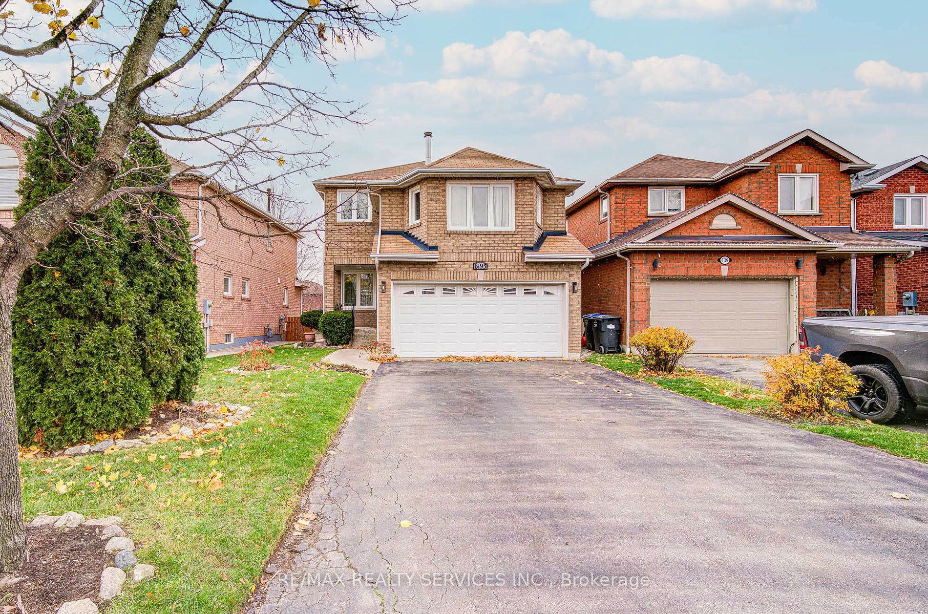 Detached house for sale at 6195 Ford Rd W Mississauga Ontario