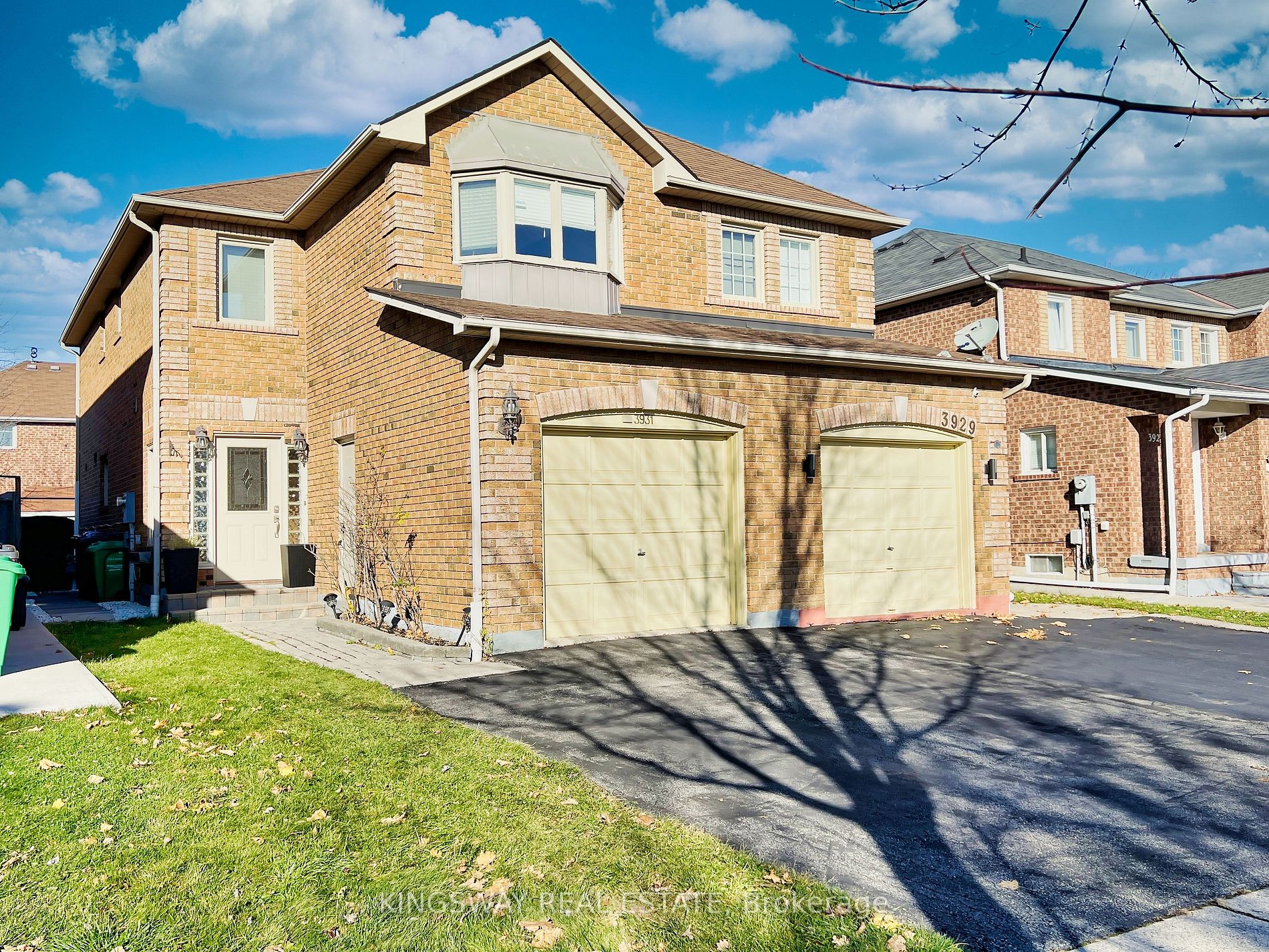 Semi-Detached house for sale at 3931 Stoneham Way Mississauga Ontario