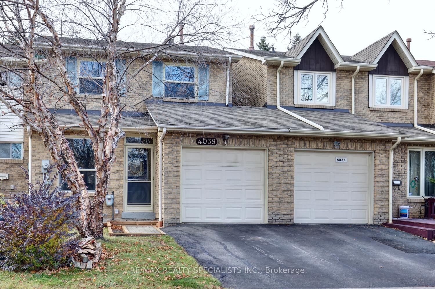 Semi-Detached house for sale at 4039 Farrier Crt Mississauga Ontario