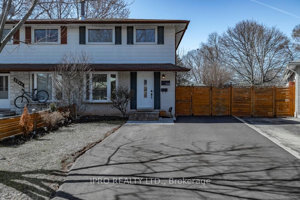Semi-Detached house for sale at 1342 Roylen Rd Oakville Ontario
