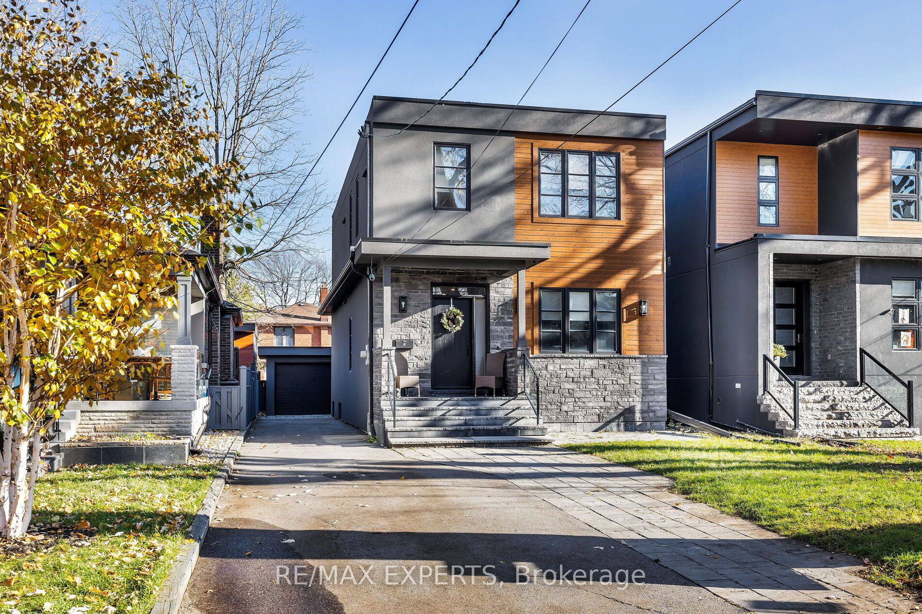 Detached house for sale at 5 Dartmouth Cres Toronto Ontario