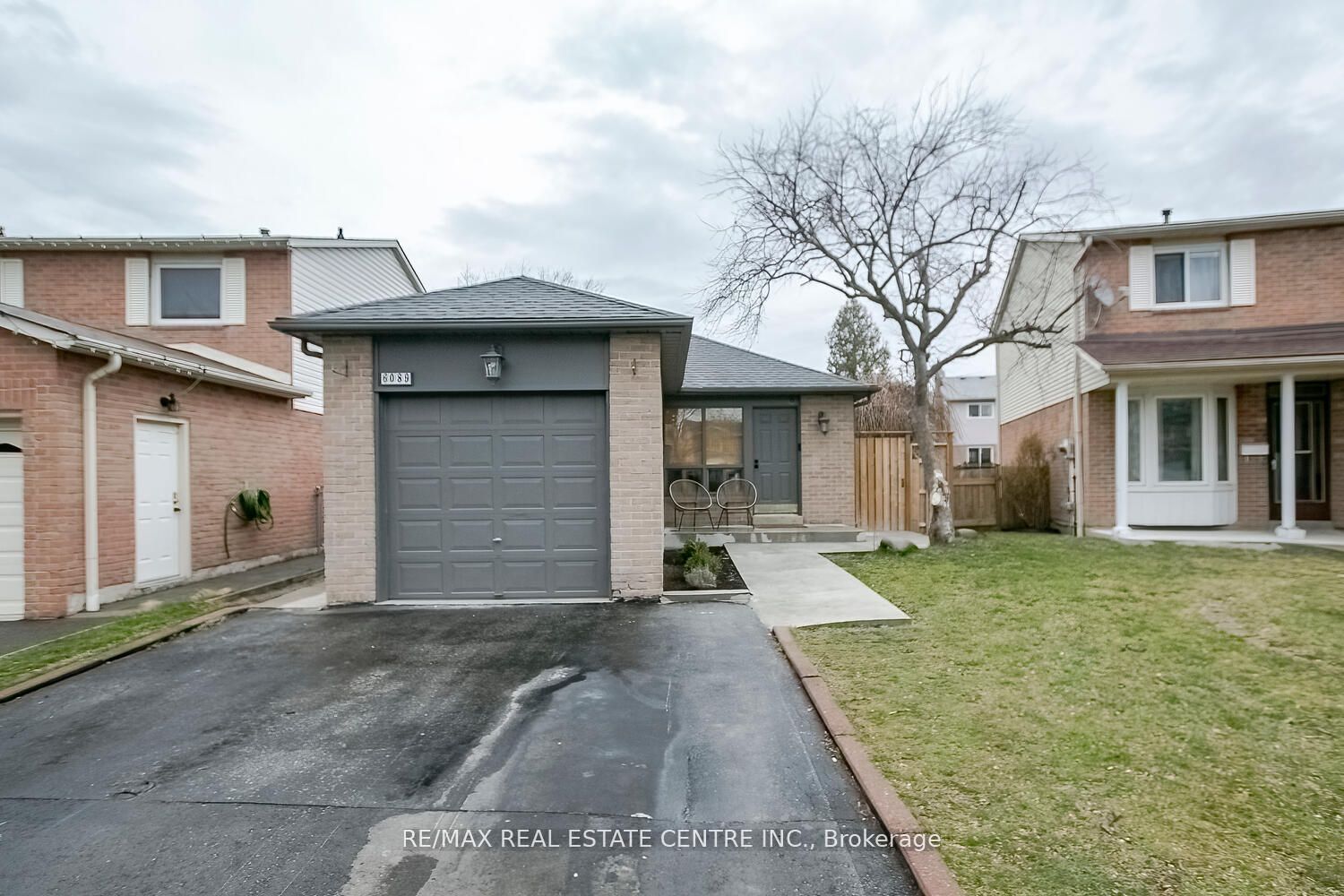Detached house for sale at 6089 Fullerton Cres Mississauga Ontario
