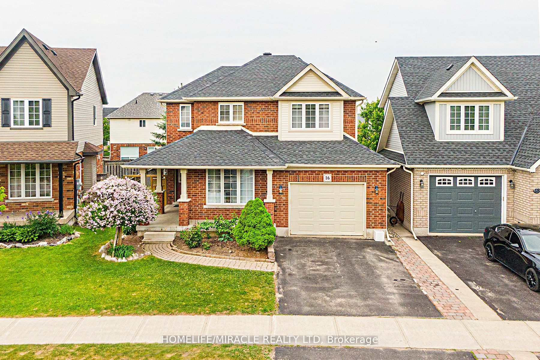 Detached house for sale at 16 Graham Cres Orangeville Ontario