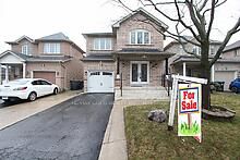 Detached house for sale at 3 Oakmeadow Dr Brampton Ontario