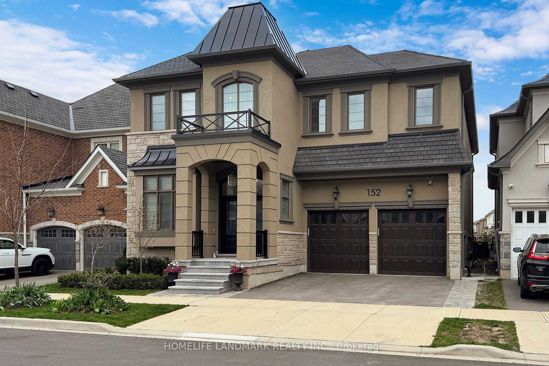 Detached house for sale at 152 Bowbeer Rd Oakville Ontario