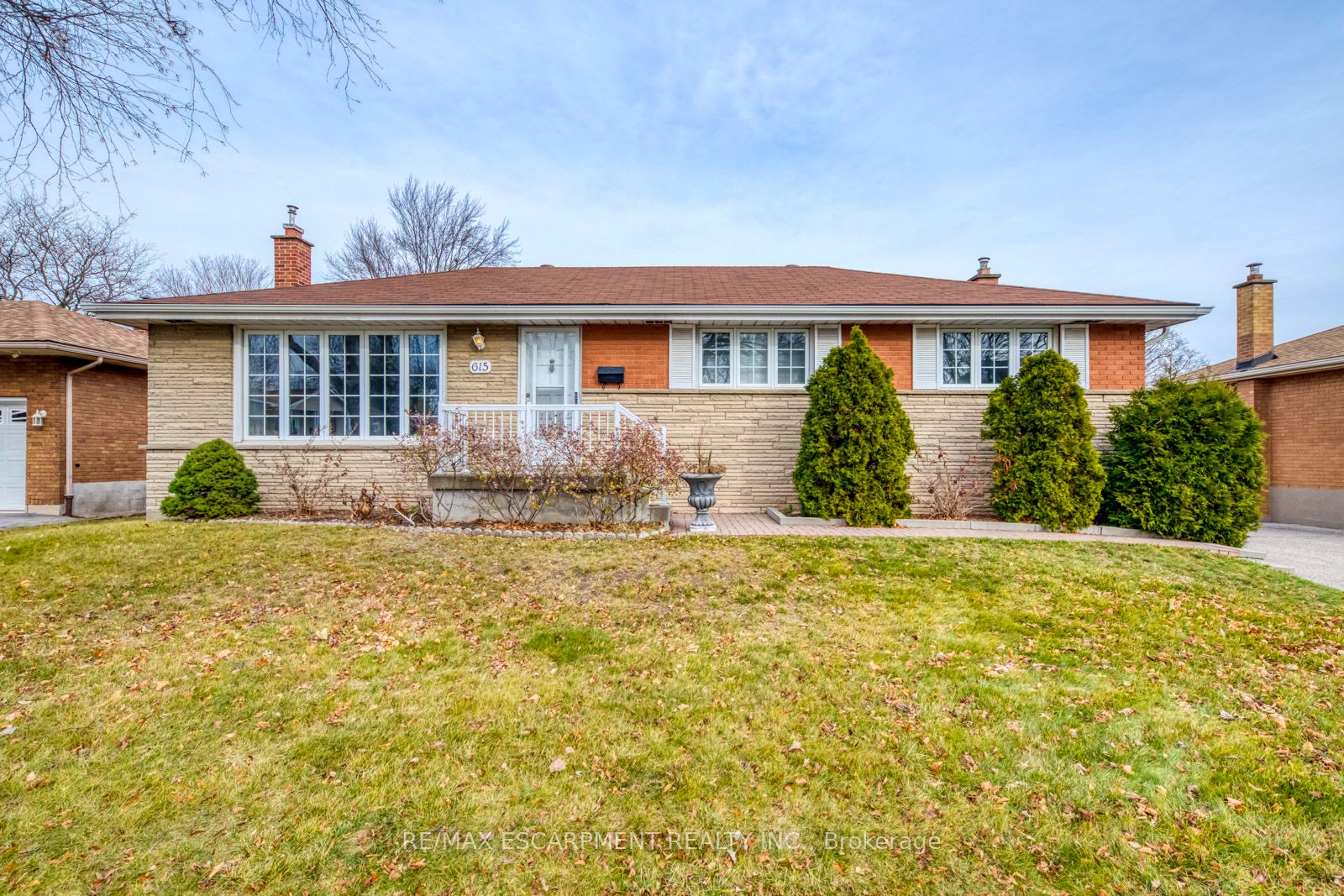Detached house for sale at 615 Cumberland Ave E Burlington Ontario