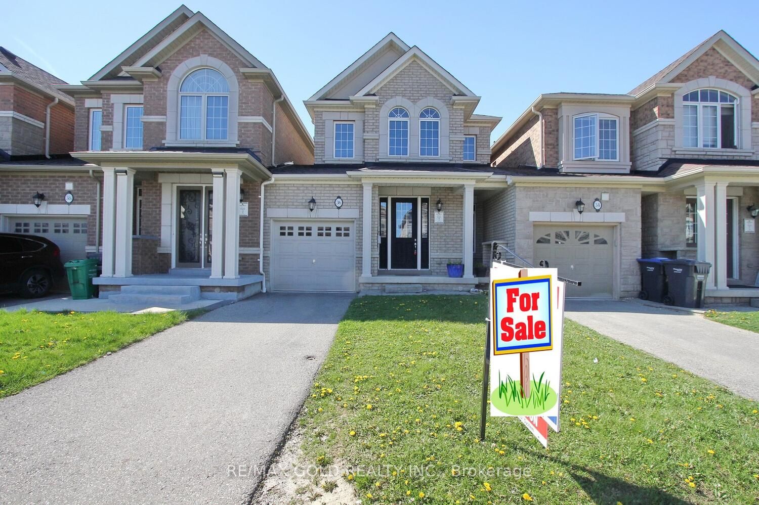 Link house for sale at 36 Dufay Rd Brampton Ontario