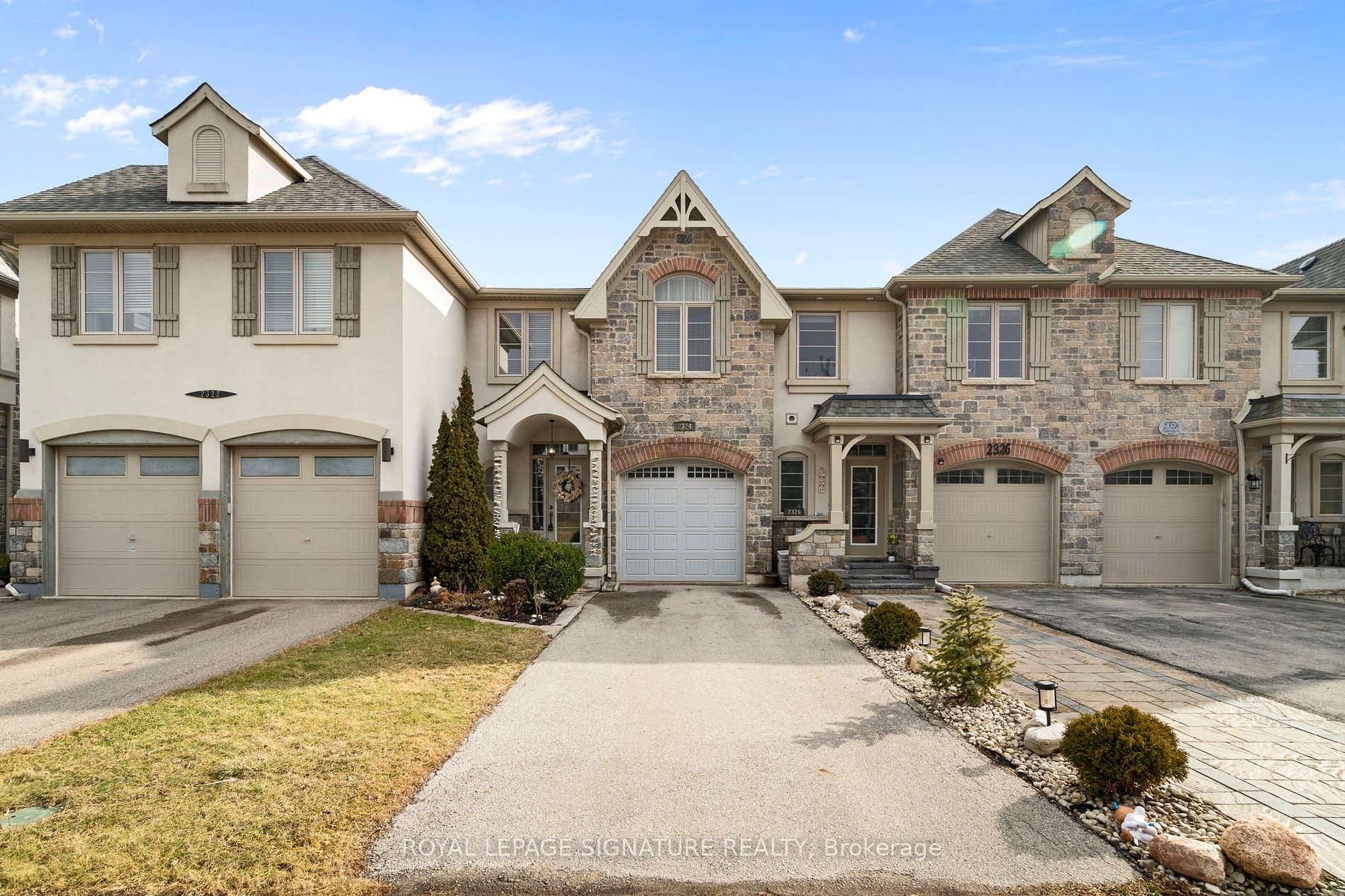 Att/Row/Twnhouse house for sale at 2324 Whistling Springs Cres Oakville Ontario