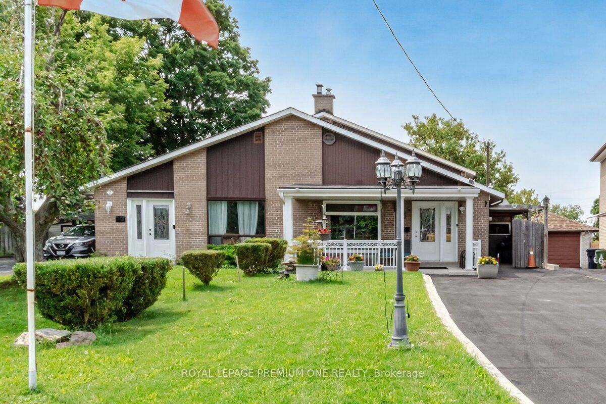 Semi-Detached house for sale at 4 Azalea Crt Toronto Ontario