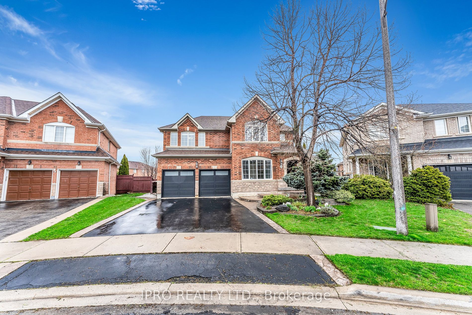 Detached house for sale at 27 Linderwood Dr Brampton Ontario