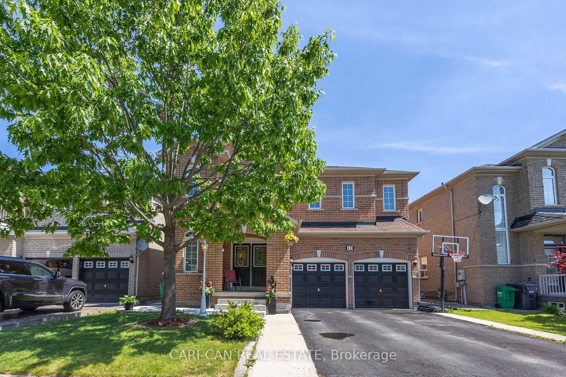 Detached house for sale at 10 Sir Jacobs Cres Brampton Ontario