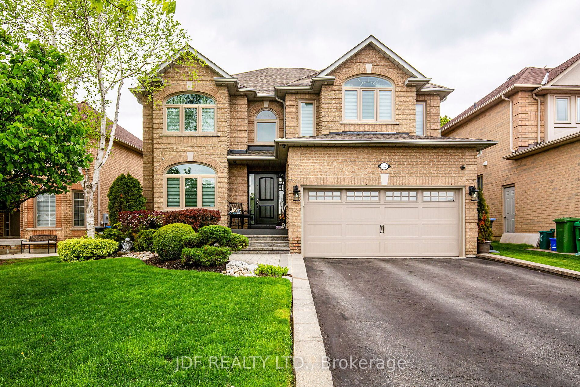 Detached house for sale at 72 Sant Farm Dr Caledon Ontario