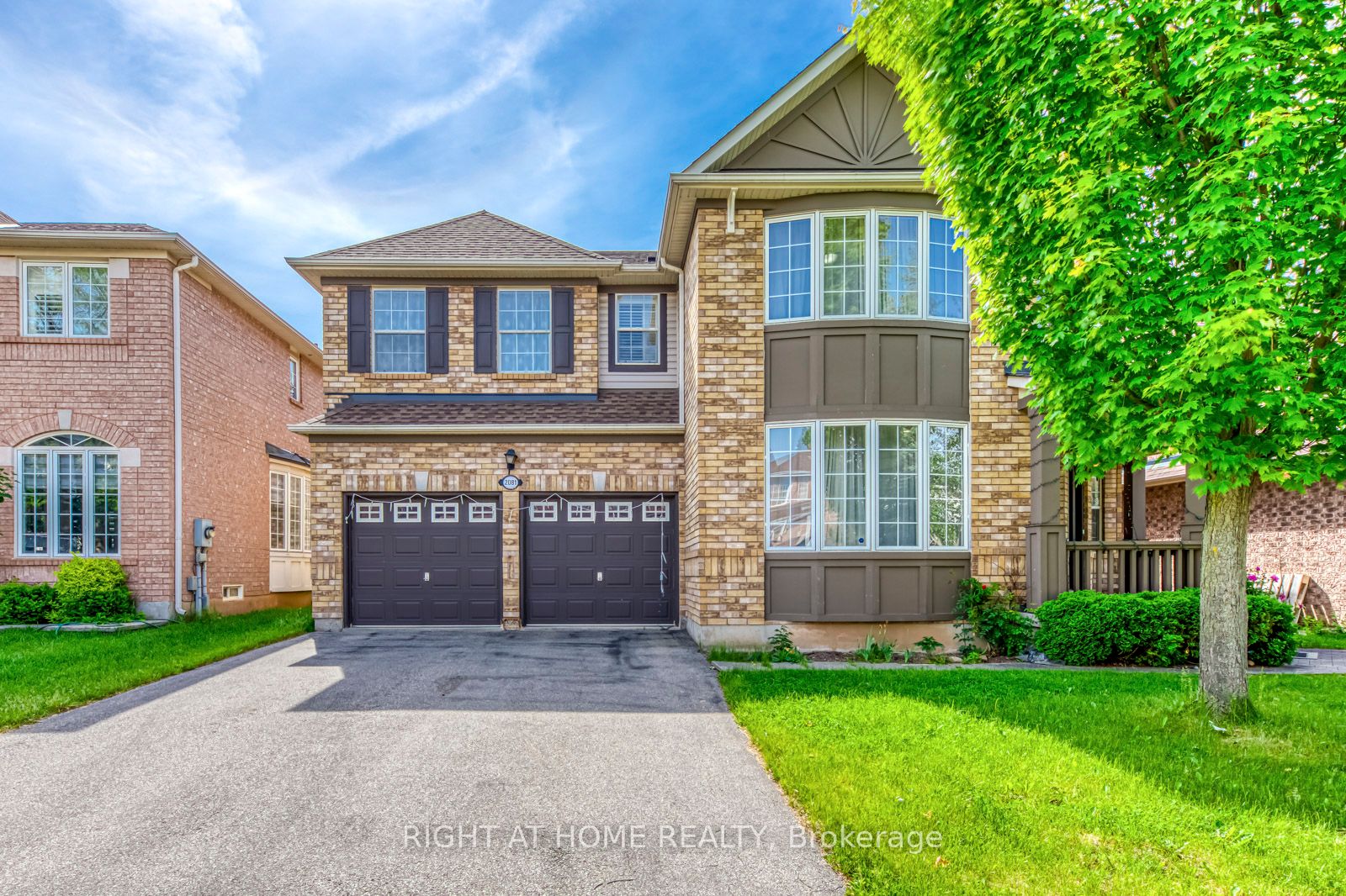 Detached house for sale at 2081 Ashmore Dr Oakville Ontario
