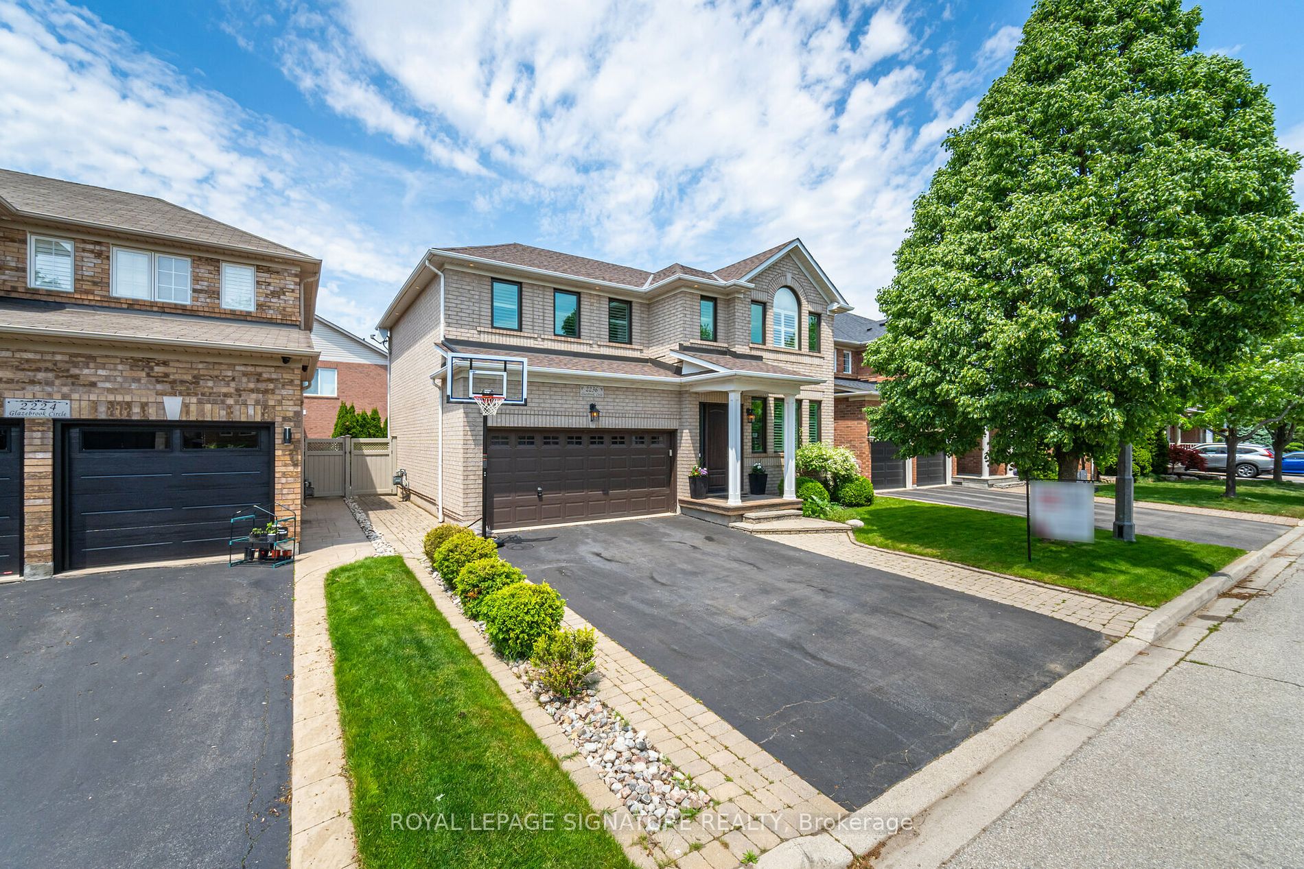 Detached house for sale at 2236 Glazebrook Circ N Oakville Ontario