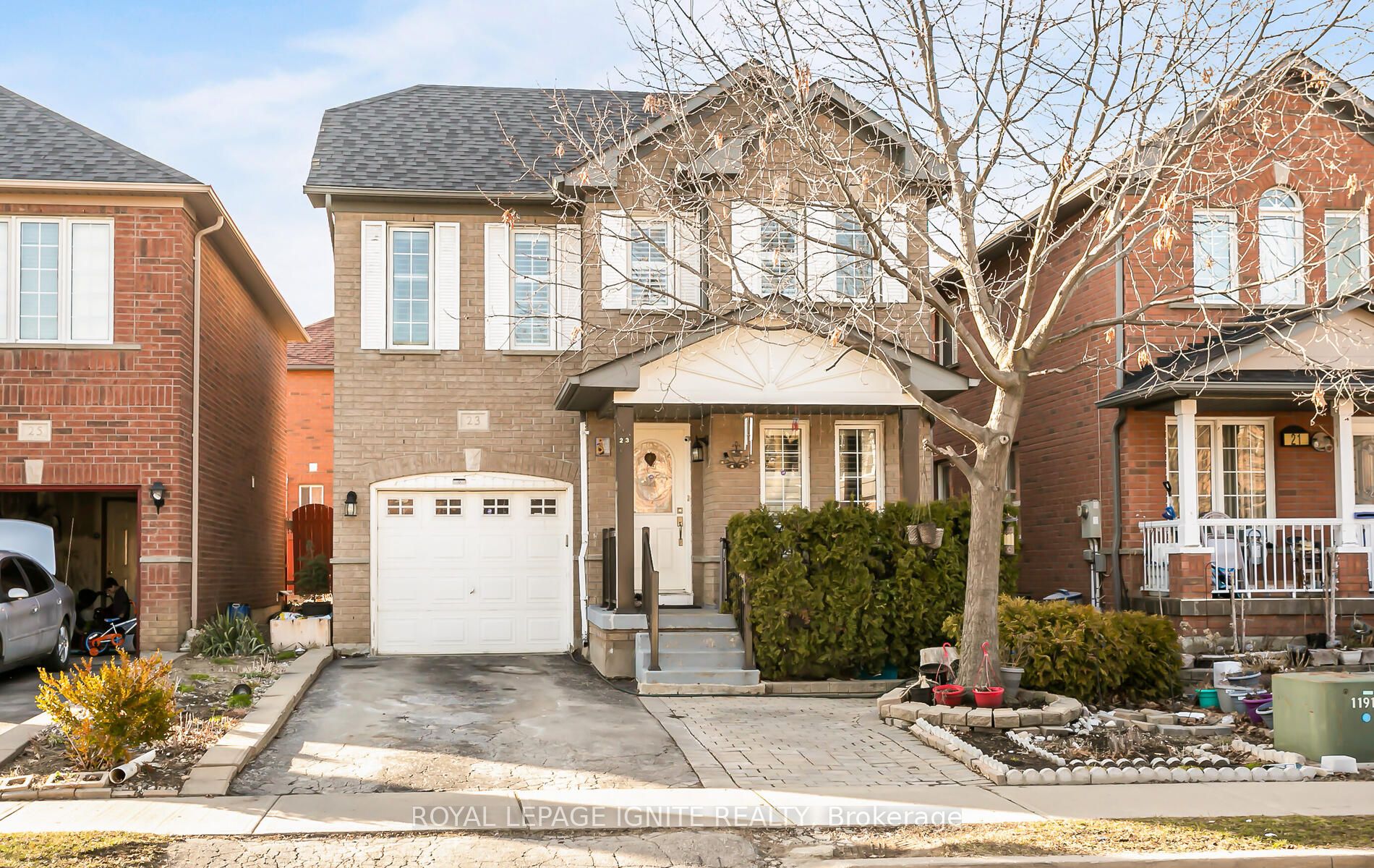 Detached house for sale at 23 Ridgefield Crt Brampton Ontario