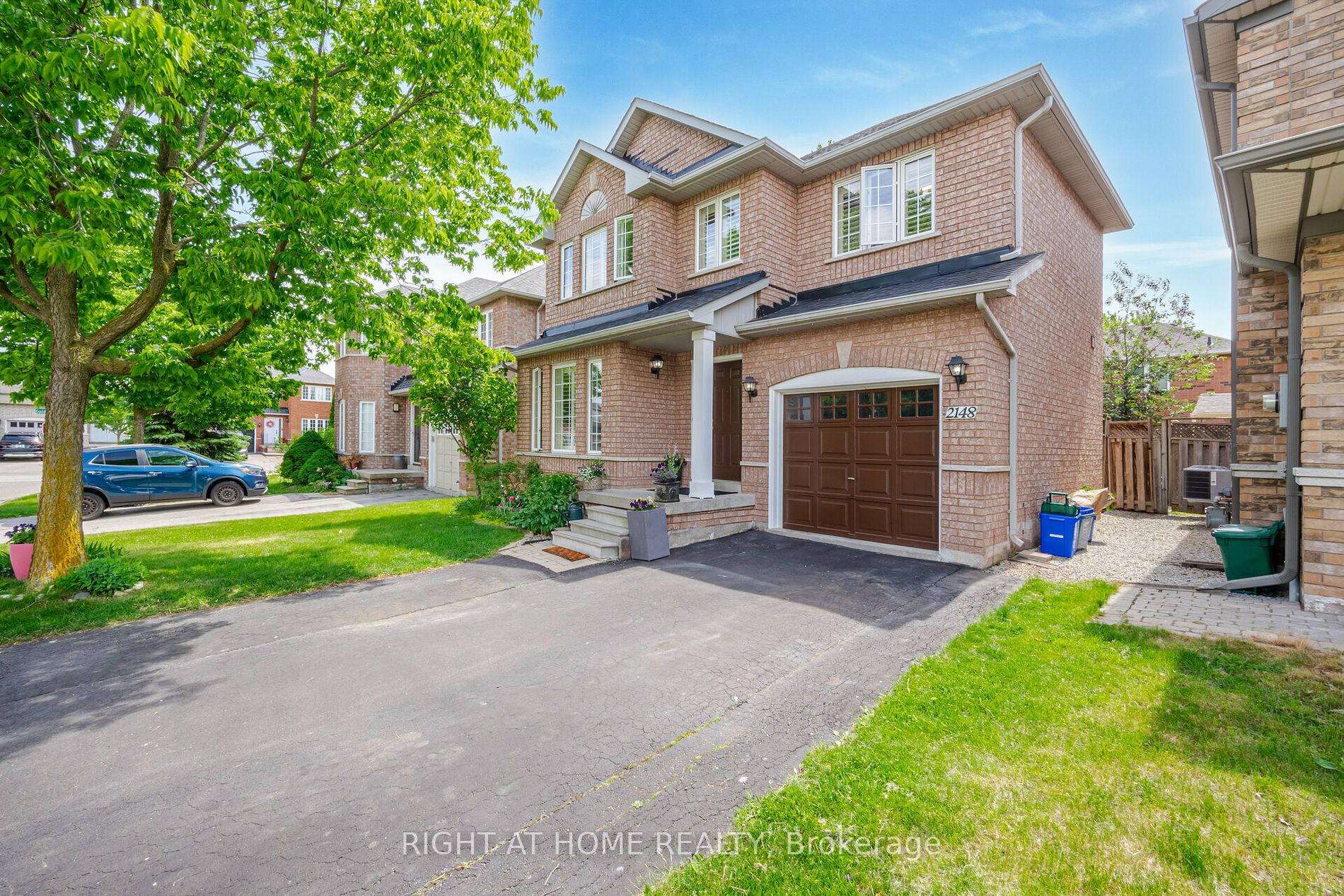 Detached house for sale at 2148 Village Squire Lane Oakville Ontario
