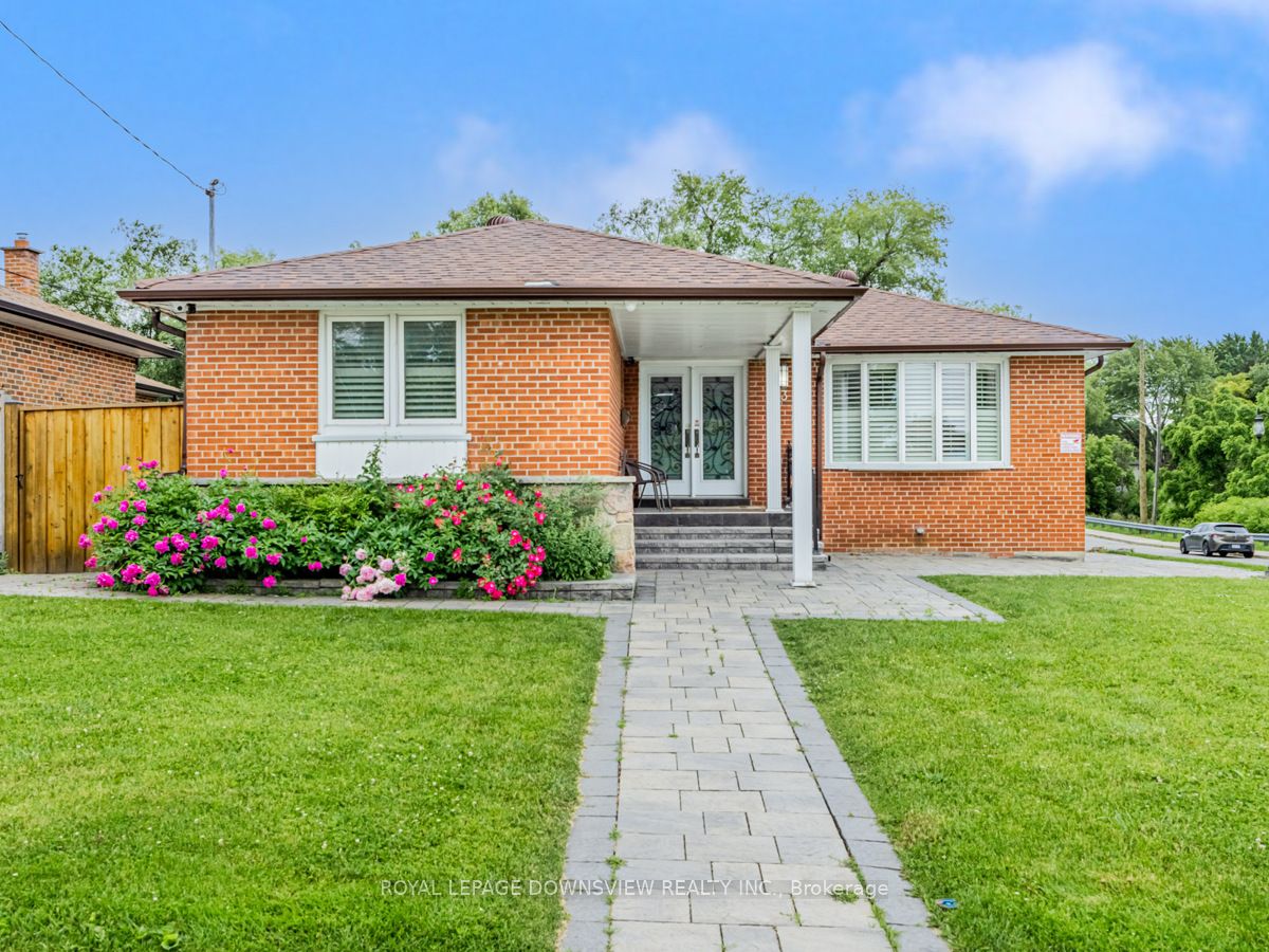 Detached house for sale at 43 Shendale Dr Toronto Ontario
