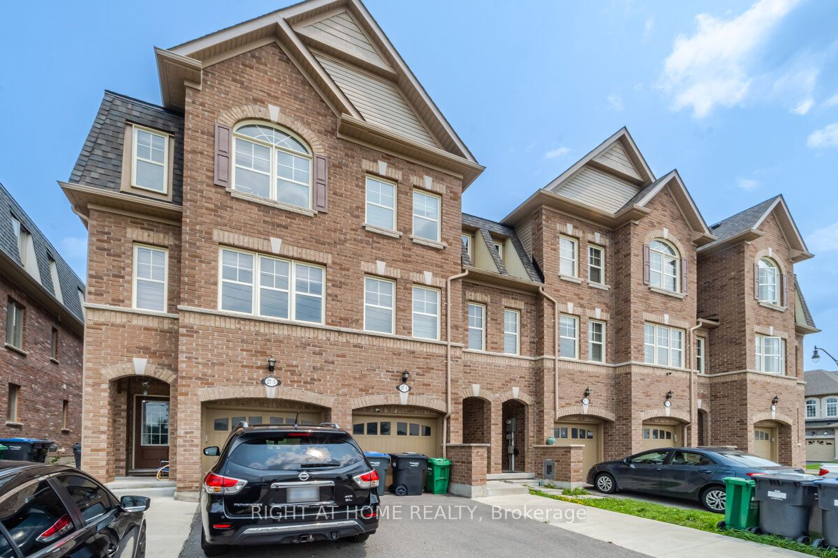 Att/Row/Twnhouse house for sale at 27 Pennycross Cres Brampton Ontario