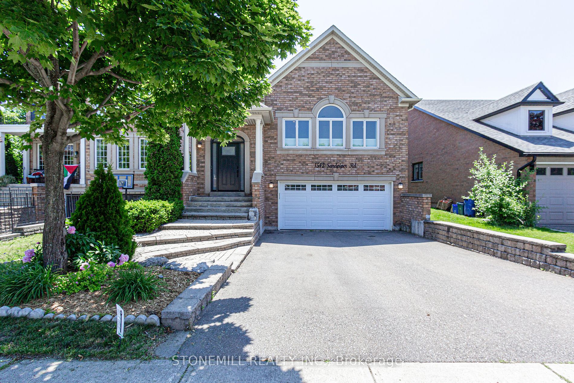 Detached house for sale at 1542 Sandpiper Rd Oakville Ontario