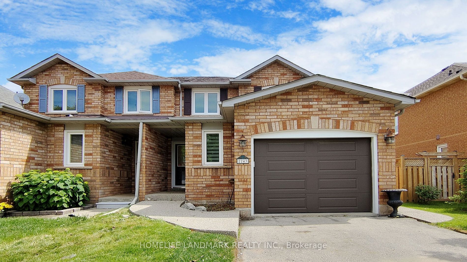 Semi-Detached house for sale at 2243 Ridge Landing Oakville Ontario