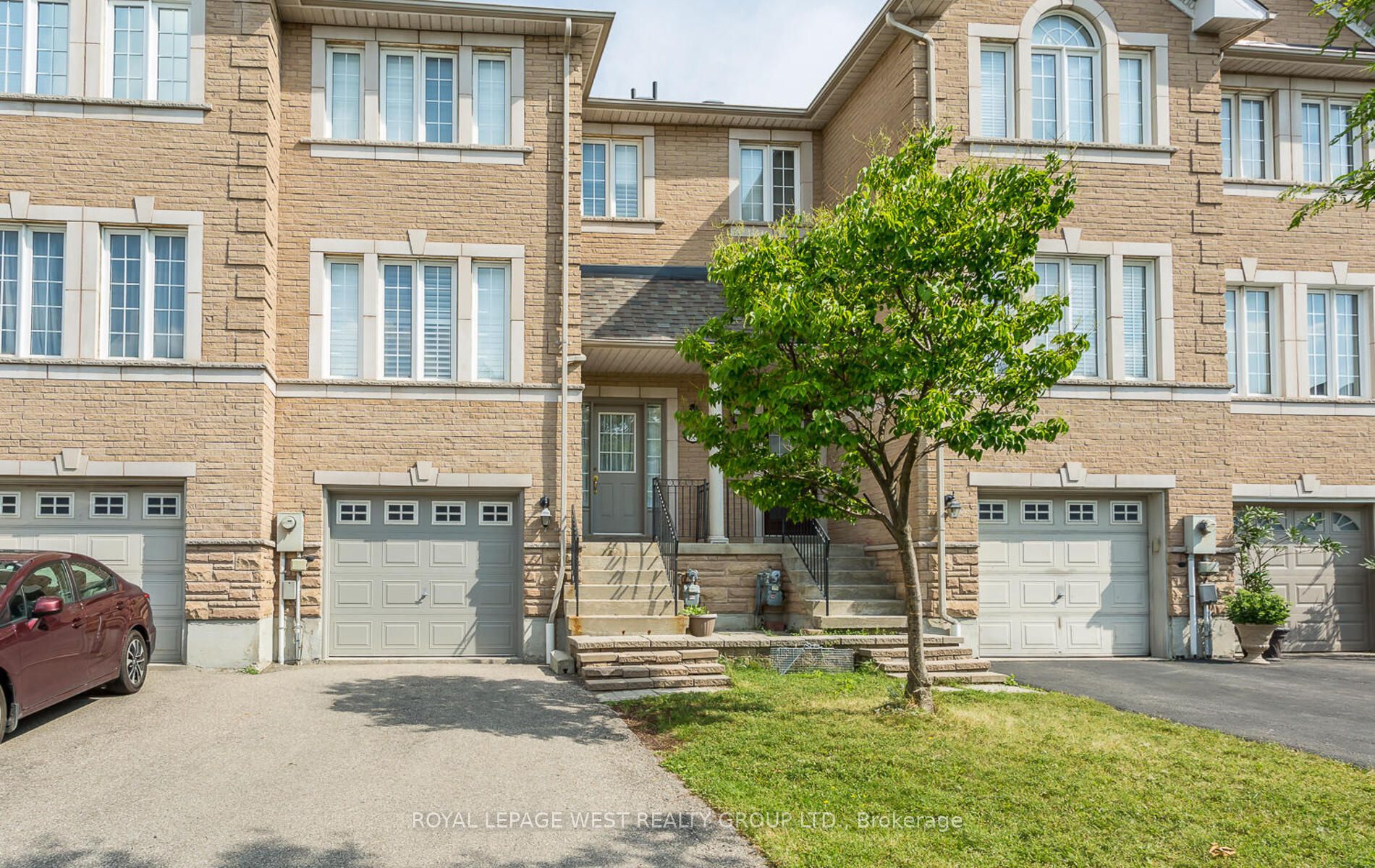 Att/Row/Twnhouse house for sale at 36 Andrika Crt Mississauga Ontario