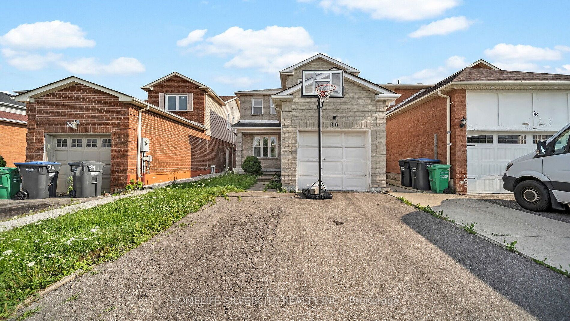 Detached house for sale at 36 Woodside Crt Brampton Ontario