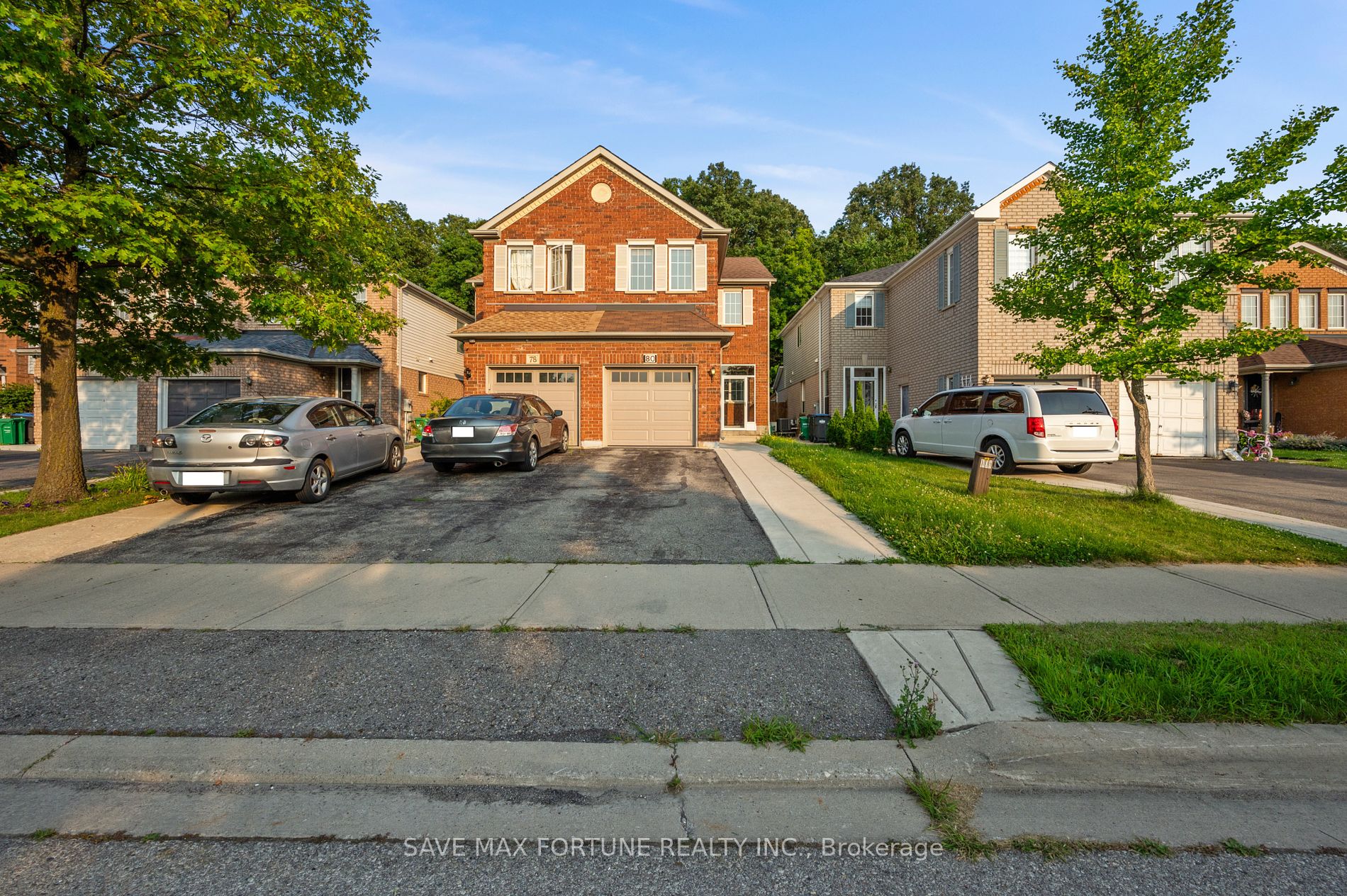 Semi-Detached house for sale at 80 Bunchberry Way Brampton Ontario