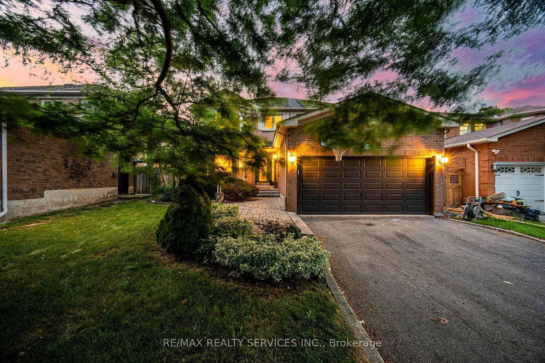 Detached house for sale at 1438 Winterbourne Dr Oakville Ontario