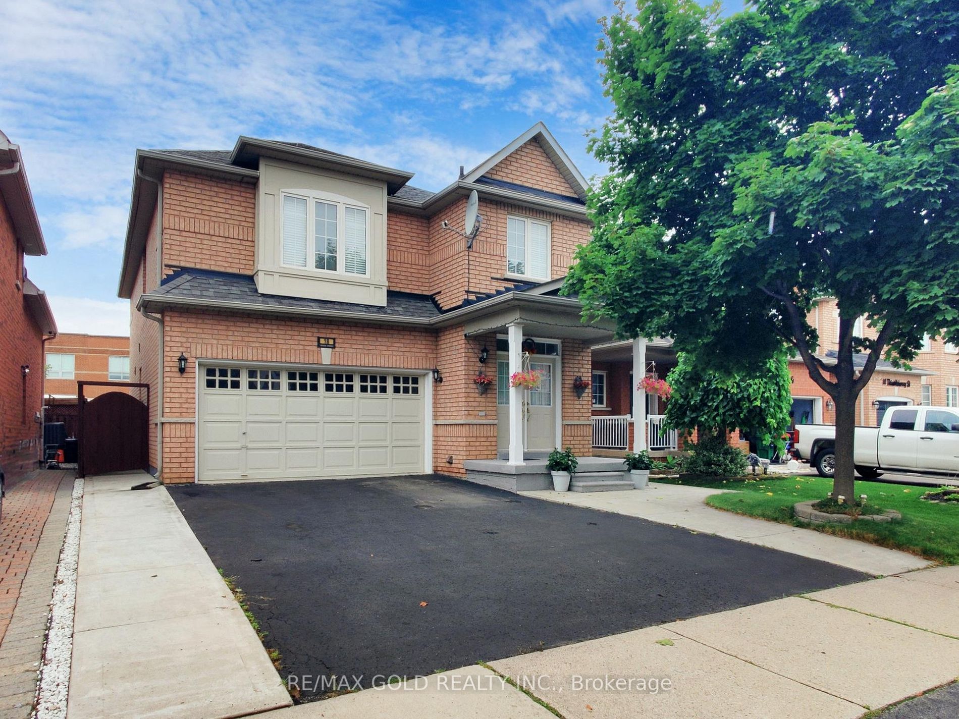 Detached house for sale at 18 Thimbleberry St Brampton Ontario