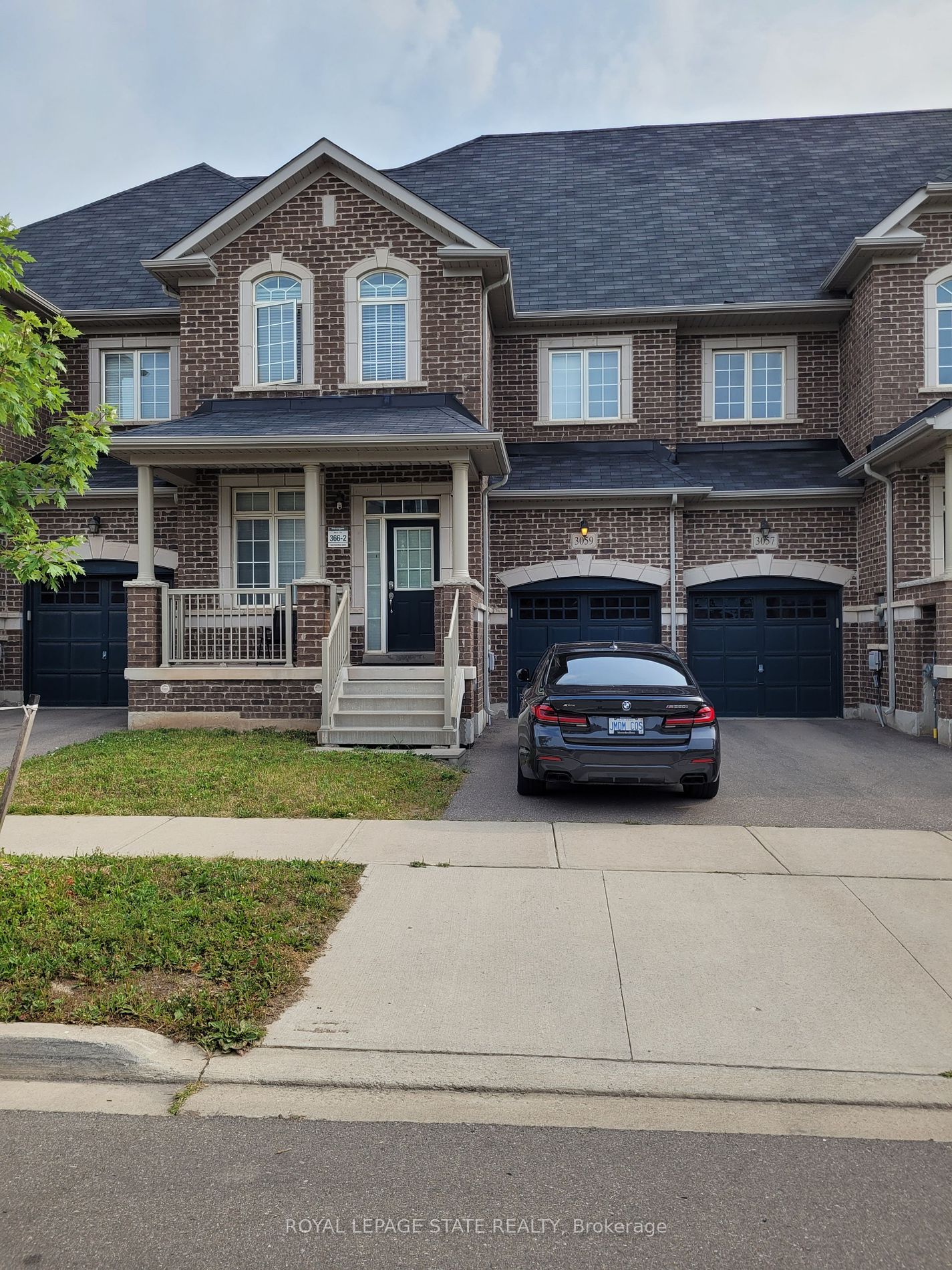 Att/Row/Twnhouse house for sale at 3059 Postridge Dr Oakville Ontario