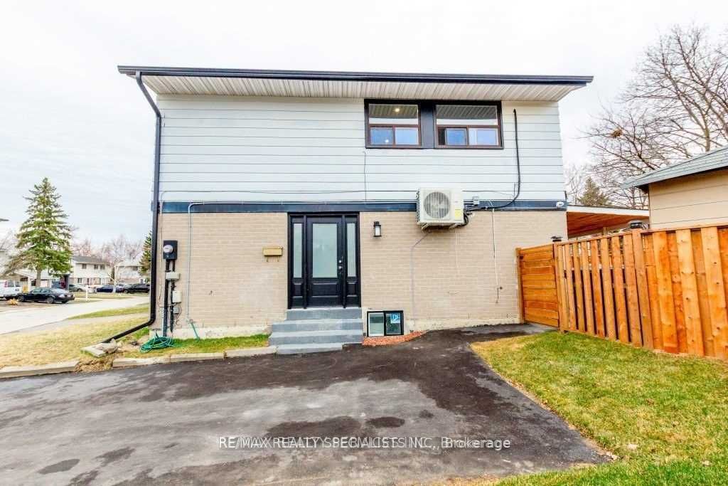 Detached house for sale at 7 Grand Rapids Sq Brampton Ontario