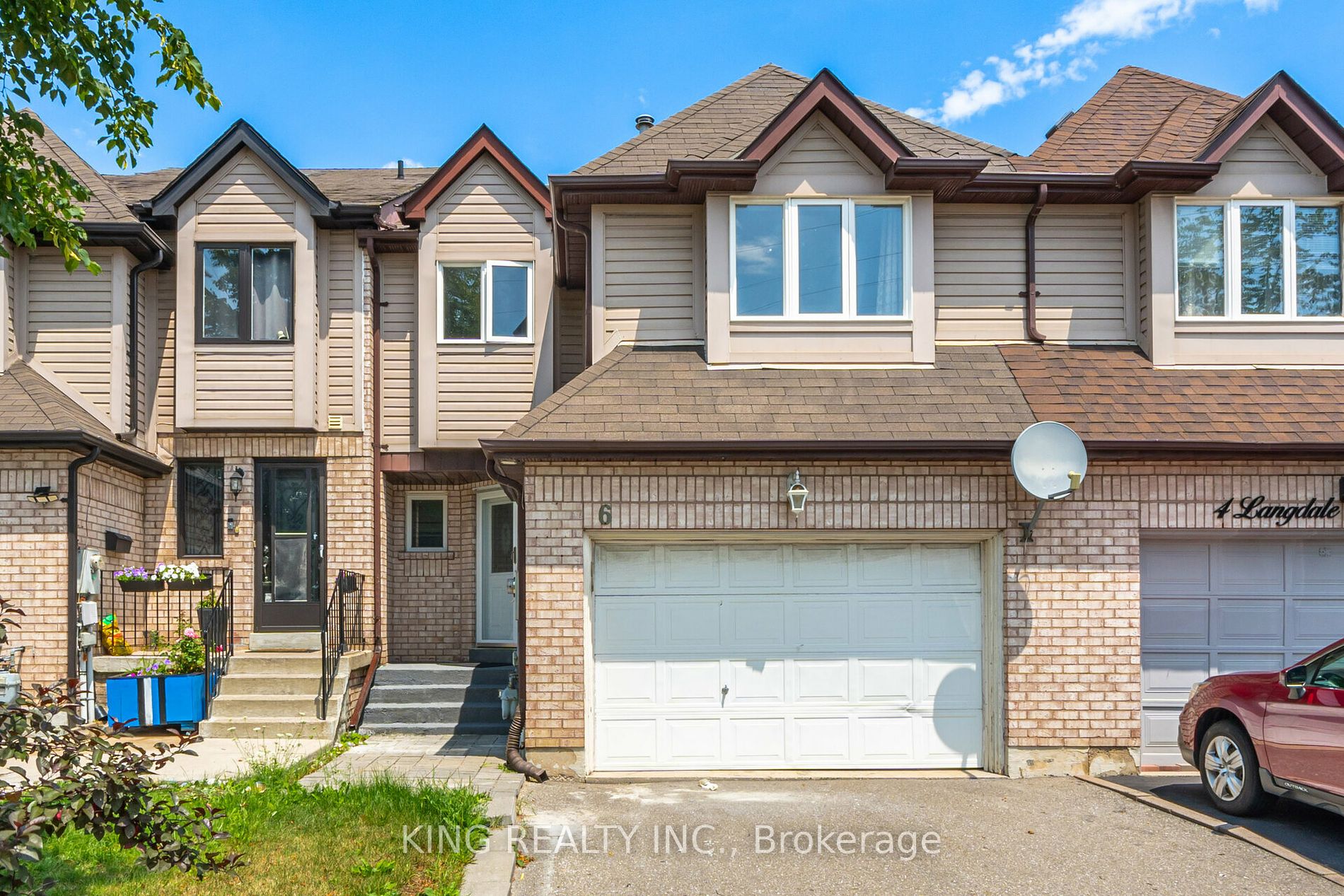 Att/Row/Twnhouse house for sale at 6 Langdale Cres Brampton Ontario