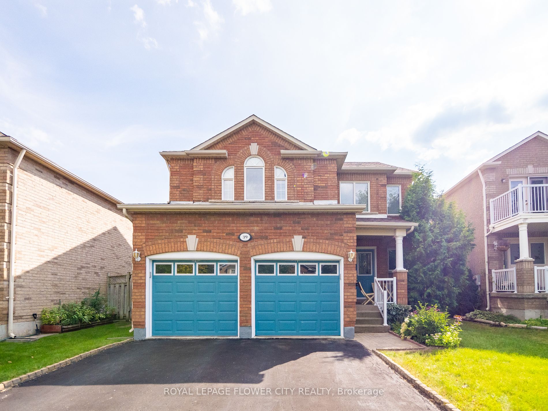 Detached house for sale at 39 Pertosa Dr Brampton Ontario